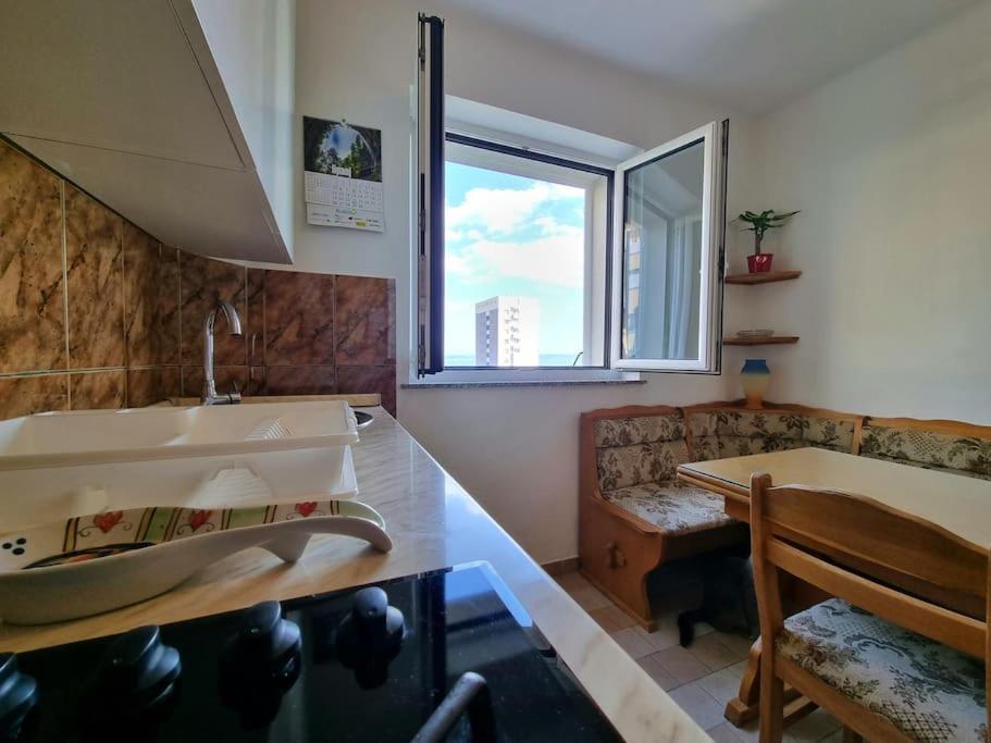Apartman Luka Rijeka Eksteriør billede